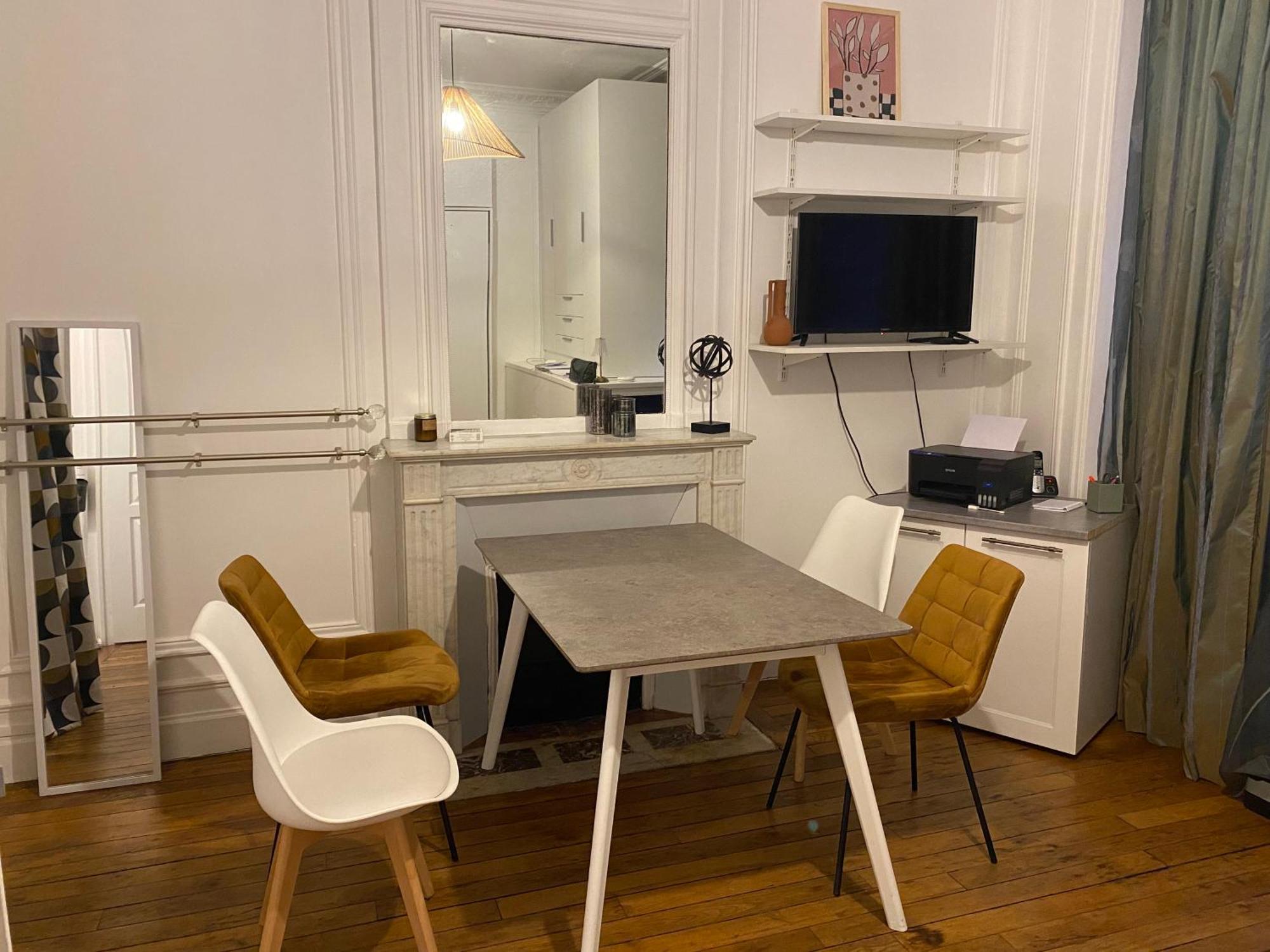 Appartement Passy Tour Eiffel Paris Exterior photo